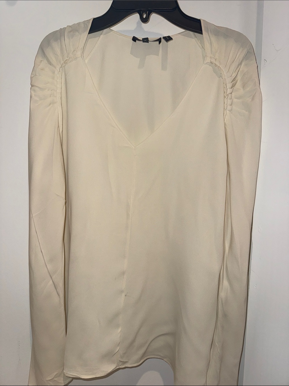 Theory Cream V-Neck Blouse Silk